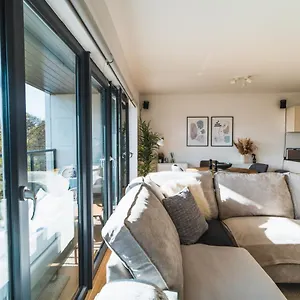 ⭑ Modern Town Centre ⭑ Apartment