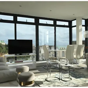 Penthouse- Cosy With Sea View Apartment