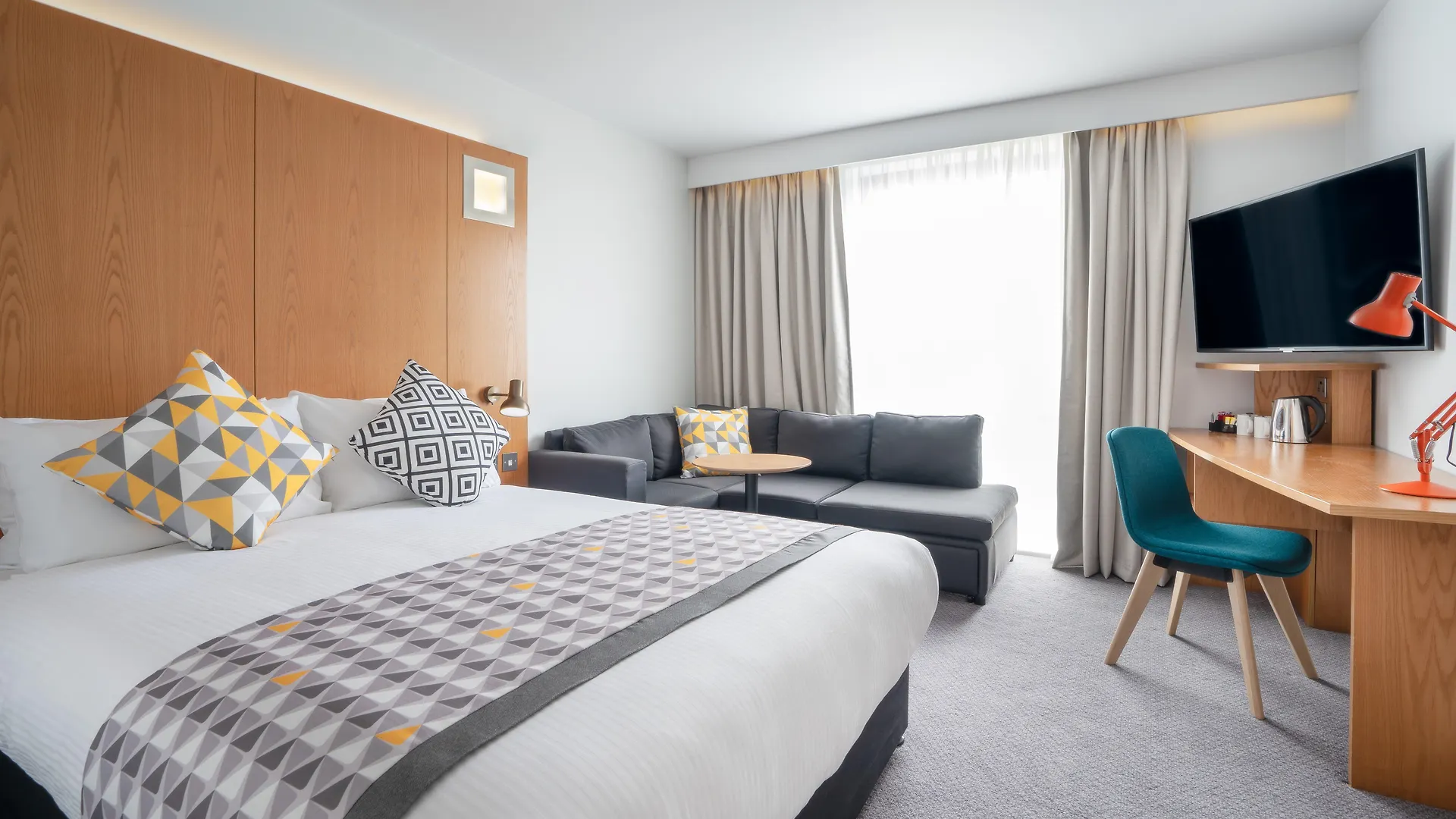 Holiday Inn Bournemouth By Ihg Hotel