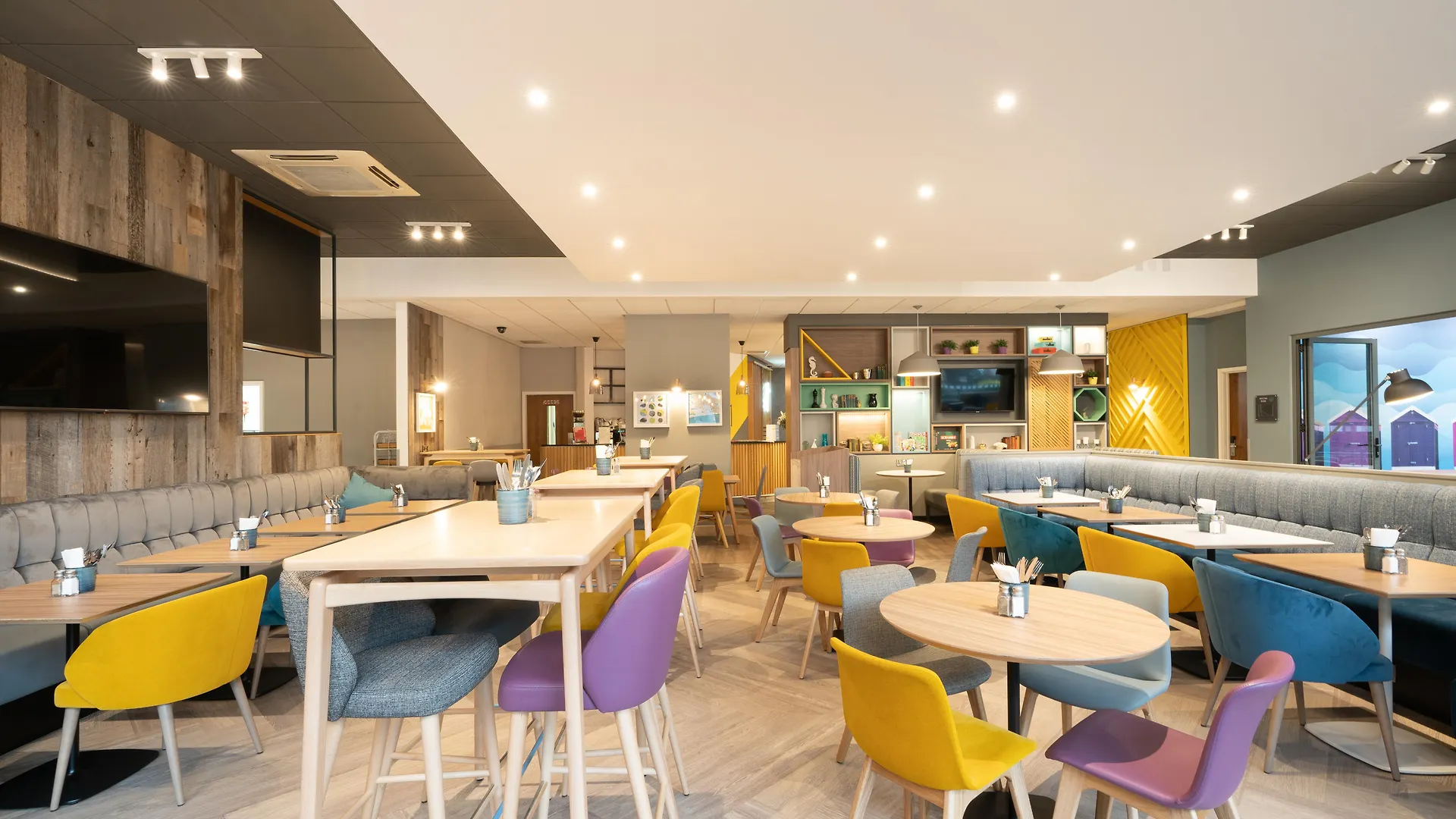 Holiday Inn Bournemouth By Ihg Hotel